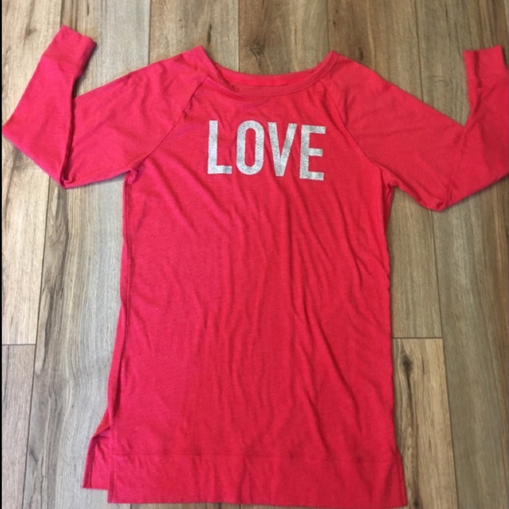 Victoria’s Secret nitey/sleep shirt